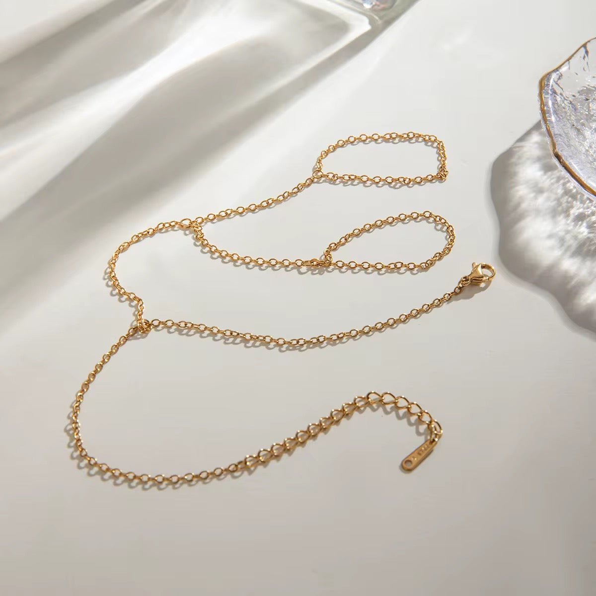 Keira Hand Chain - GoldANTISOCIAL