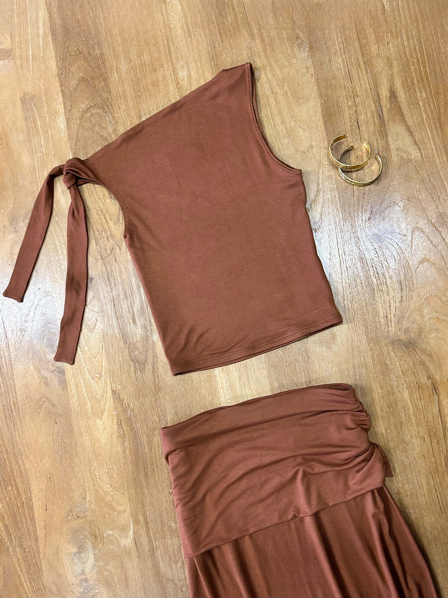 Lucia Top - CamelANTISOCIAL